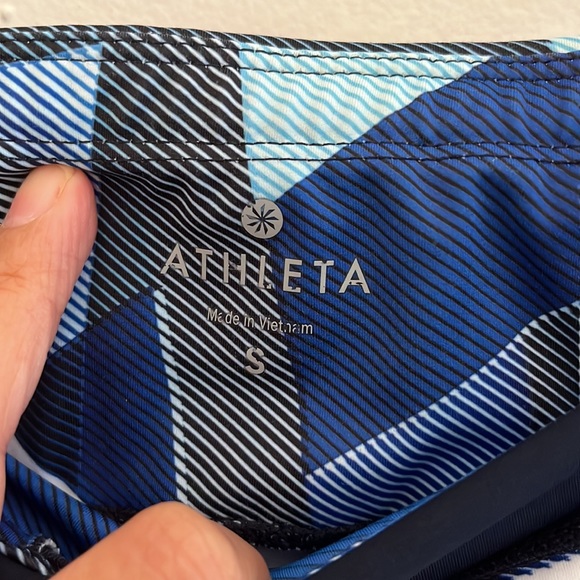 Athleta Geo Sonar train run Capri Leggings with mesh blue geometric print Size S - Picture 7 of 12